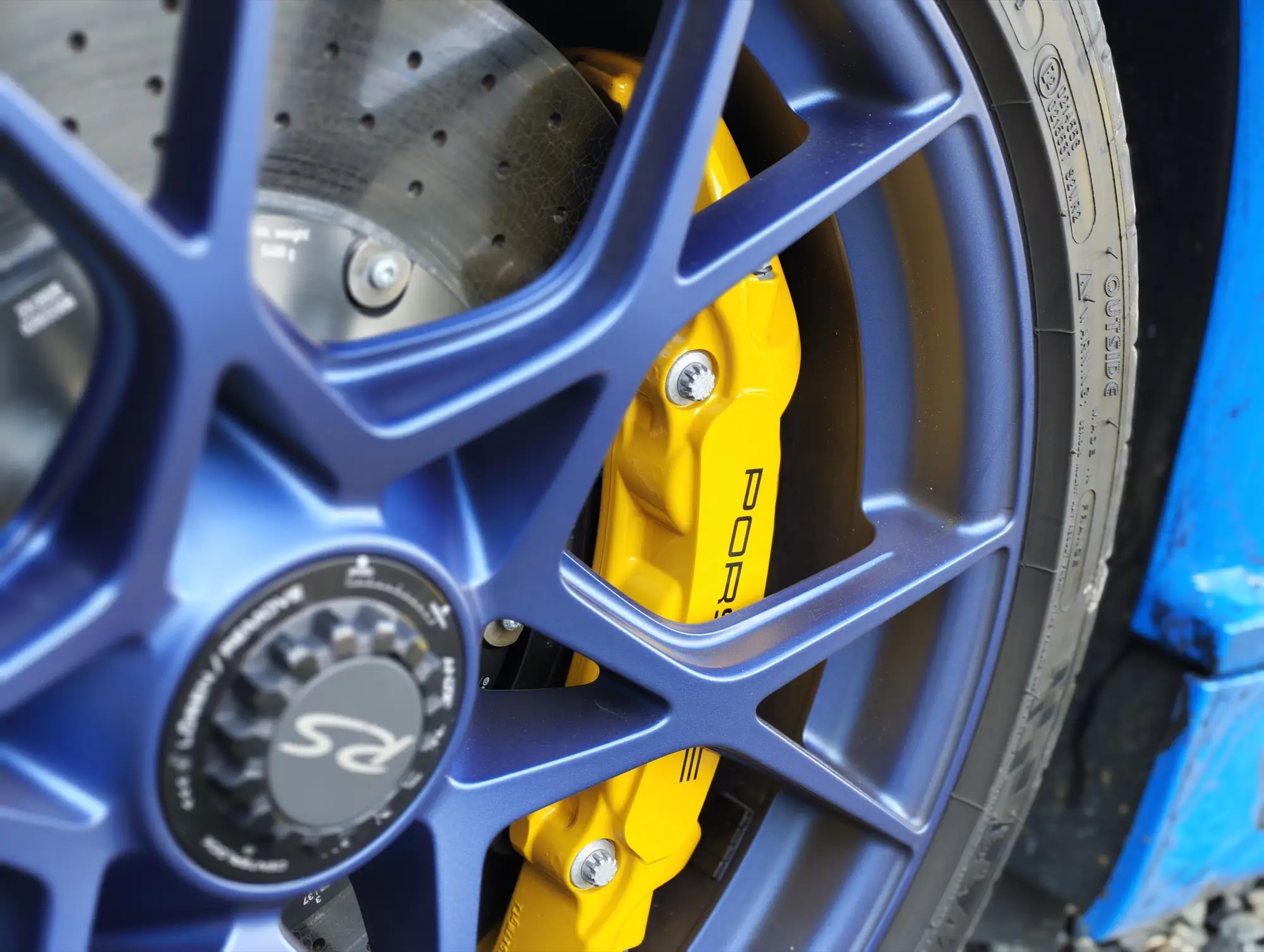 Mâm và phanh gốm carbon-ceramic (PCCB) trên Porsche tại BMAP